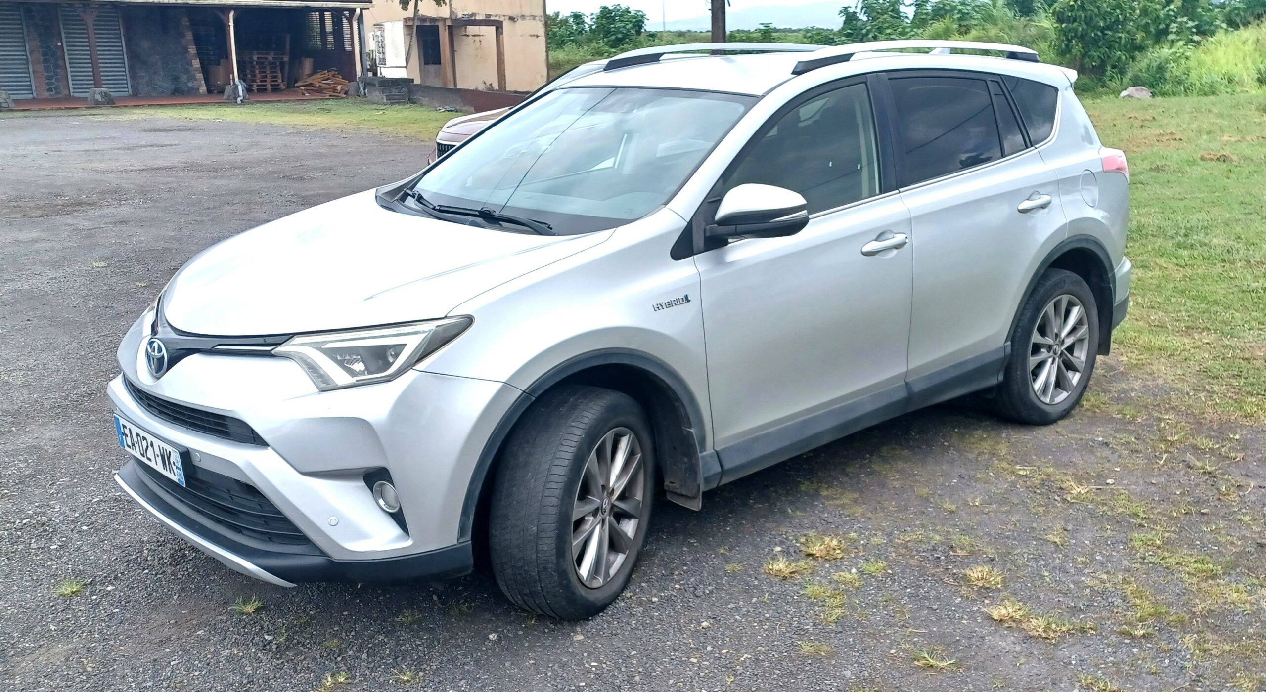 EA-021-WK – TOYOTA RAV 4 HYBRID – (2) – HOTEL DES VENTES ANTILLES GUYANE